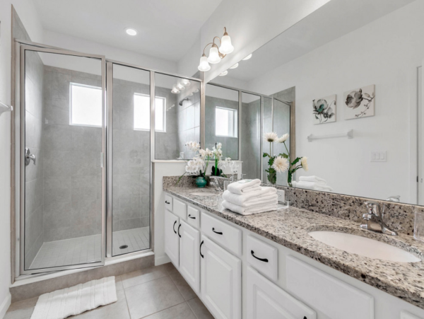 Elegant Villa Near Disney - Perfect Family Getaway